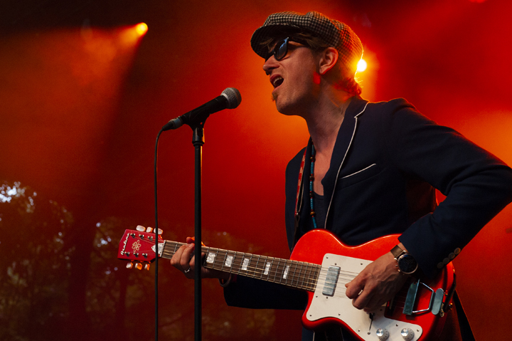 Dead Man Ray + support Matt Watts Group @ Openluchttheater Rivierenhof, picture 8, photographed by Sandra Van Watermeulen - FrontView Magazine