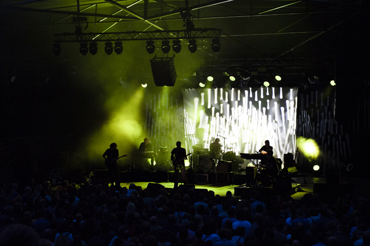 Dead Man Ray + support Matt Watts Group @ Openluchttheater Rivierenhof, picture 28, photographed by Sandra Van Watermeulen - FrontView Magazine