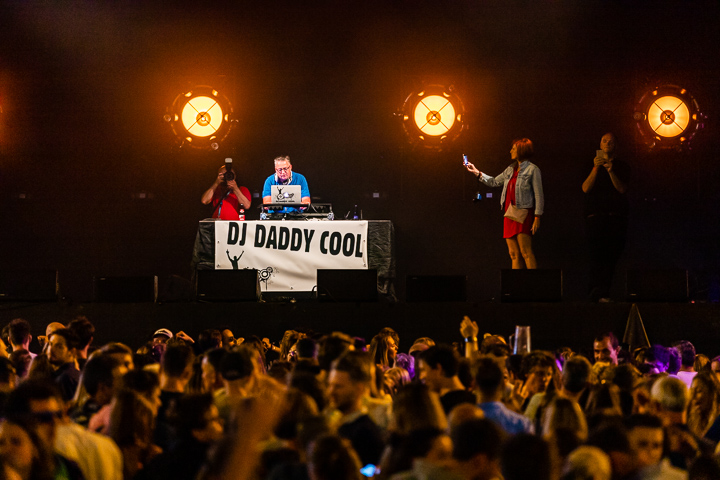 DJ Daddy Cool @ Sint-Baafsplein (Gentse Feesten), picture 5, photographed by Dimitri Vanlommel - FrontView Magazine