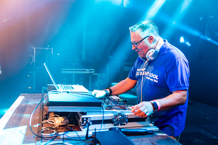DJ Daddy Cool @ Sint-Baafsplein (Gentse Feesten), picture 24, photographed by Dimitri Vanlommel - FrontView Magazine