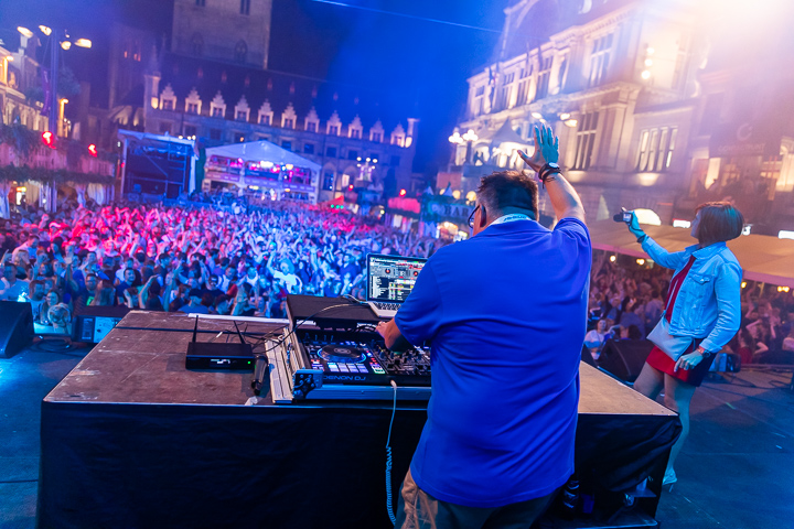 DJ Daddy Cool @ Sint-Baafsplein (Gentse Feesten), picture 25, photographed by Dimitri Vanlommel - FrontView Magazine