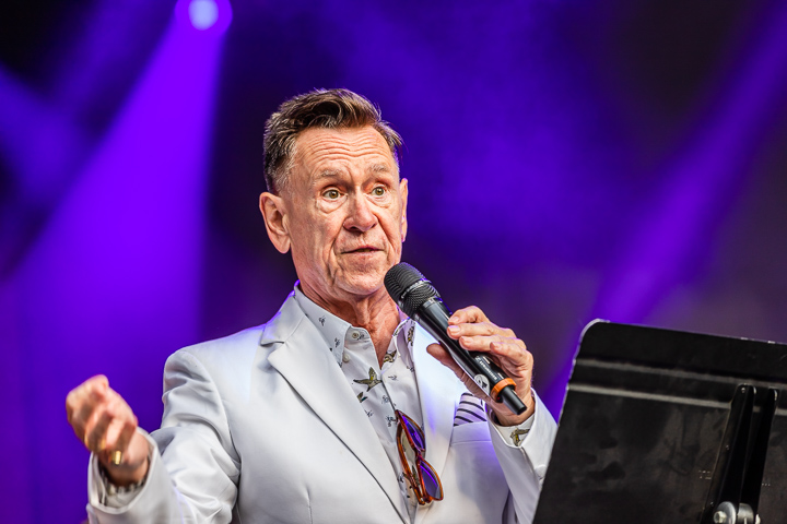 Koen Crucke @ Vlaanderen Zingt - Gentse Feesten, picture 4, photographed by Dimitri Vanlommel - FrontView Magazine