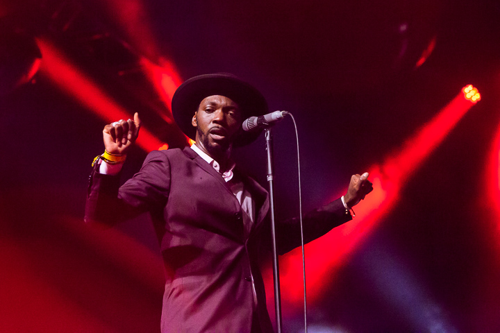 Baloji @ Sfinks Mixed 2019, picture 2, photographed by Marc Verdonck - FrontView Magazine