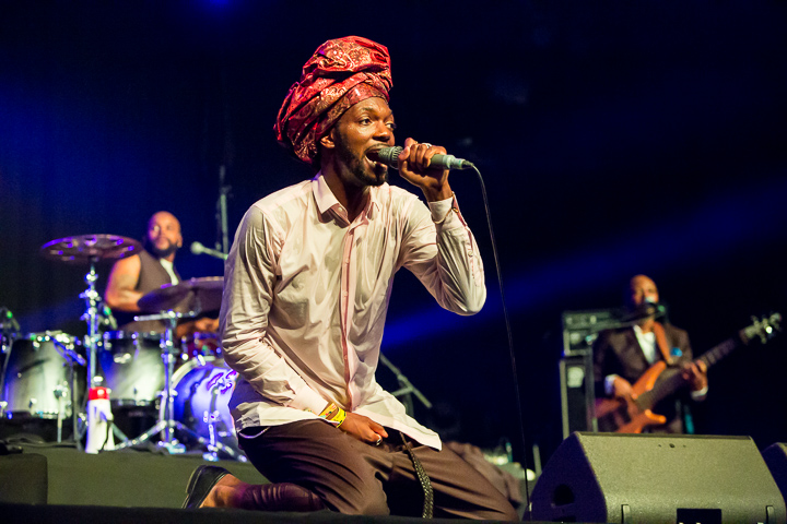 Baloji @ Sfinks Mixed 2019, picture 9, photographed by Marc Verdonck - FrontView Magazine