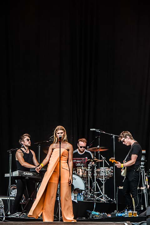 Emma Bale @ suikerrock, picture 7, photographed by Gert Daemen - FrontView Magazine