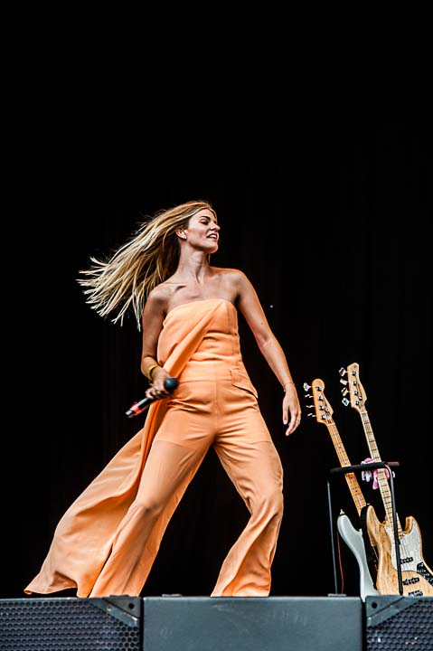 Emma Bale @ suikerrock, picture 8, photographed by Gert Daemen - FrontView Magazine
