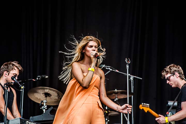 Emma Bale @ suikerrock, picture 9, photographed by Gert Daemen - FrontView Magazine