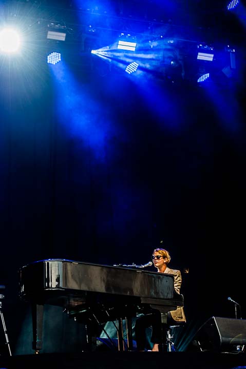 Tom Odell @ suikerrock, picture 3, photographed by Gert Daemen - FrontView Magazine