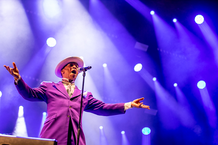 Kid Creole & The Coconuts @ Beleuvenissen, picture 3, photographed by Kurt Jacobs - FrontView Magazine
