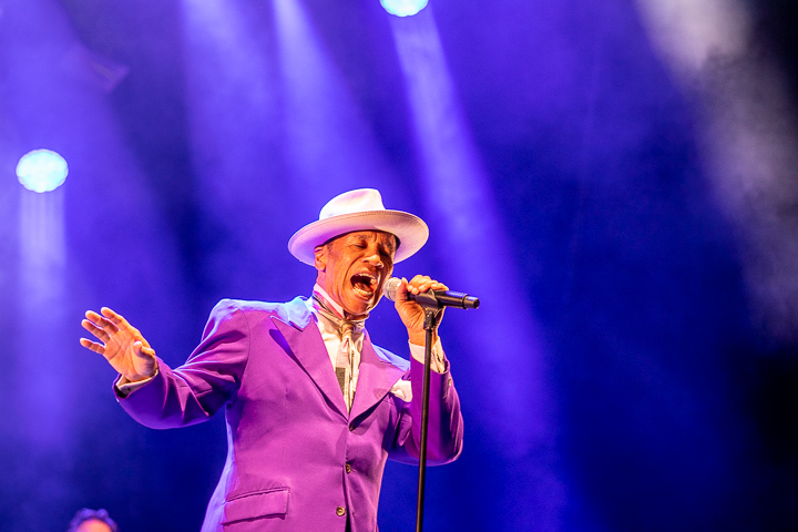 Kid Creole & The Coconuts @ Beleuvenissen, picture 4, photographed by Kurt Jacobs - FrontView Magazine