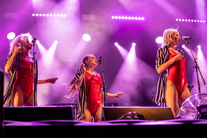 Kid Creole & The Coconuts @ Beleuvenissen, picture 13, photographed by Kurt Jacobs - FrontView Magazine