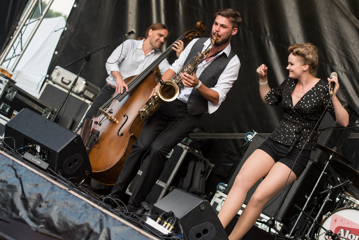 Along Comes Mary @ Paal op Stelten, picture 4, photographed by Heidi Nys - FrontView Magazine