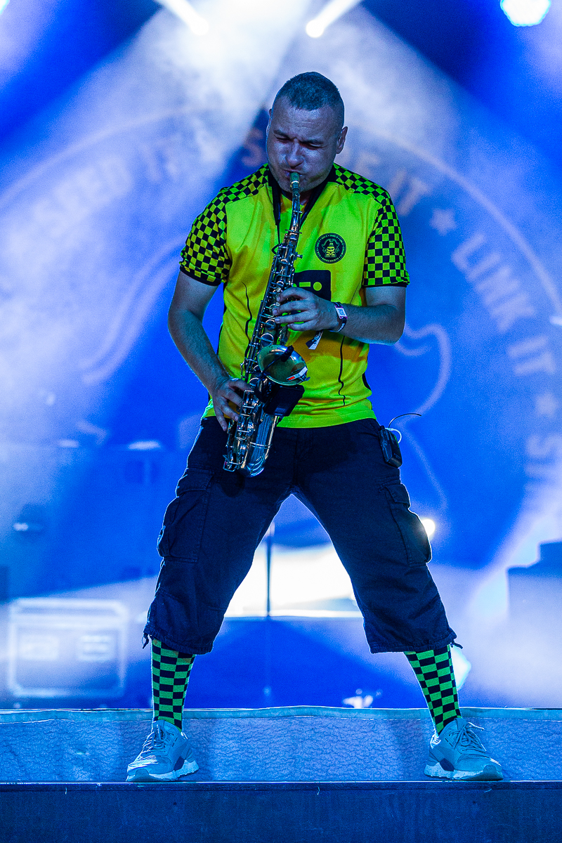 Dubioza Kolektive @ Dranouter, picture 9, photographed by Chris Lippens - FrontView Magazine