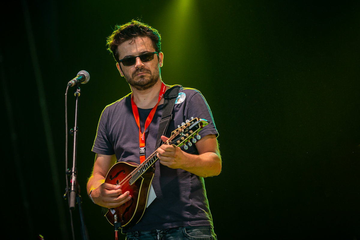 Lenny & De Wespen @ Dranouter, foto 3, foto's door Chris Lippens - FrontView Magazine