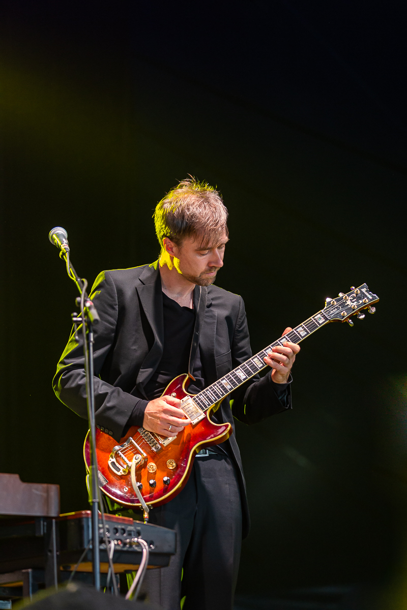 Lenny & De Wespen @ Dranouter, foto 11, foto's door Chris Lippens - FrontView Magazine