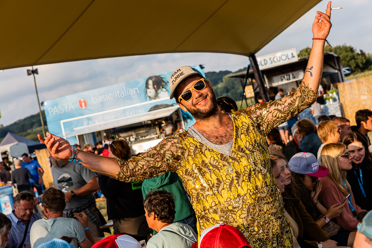 Sfeer vrijdag @ Dranouter, picture 31, photographed by Chris Lippens - FrontView Magazine
