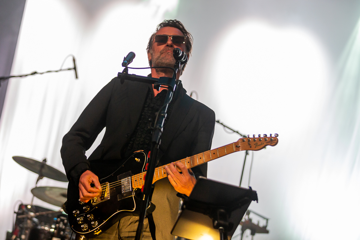 Dead Man Ray @ Dranouter, picture 1, photographed by Chris Lippens - FrontView Magazine