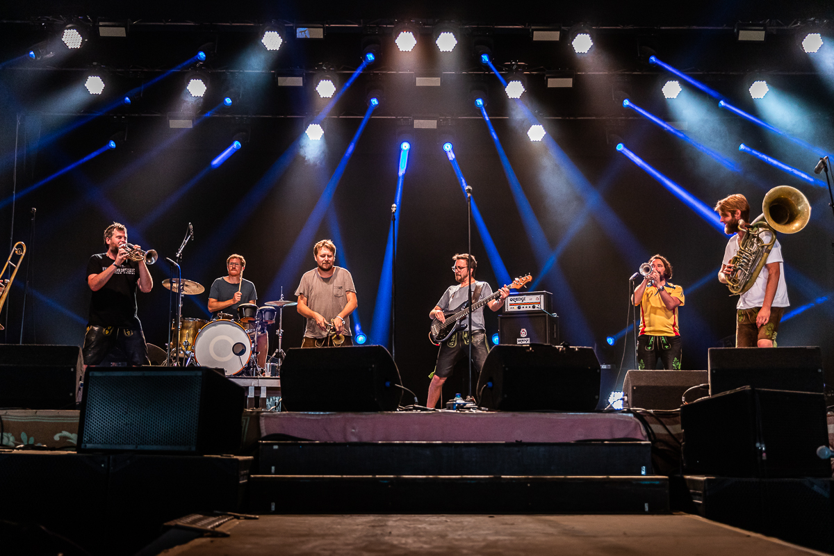 LaBrassBanda @ Dranouter, picture 5, photographed by Chris Lippens - FrontView Magazine