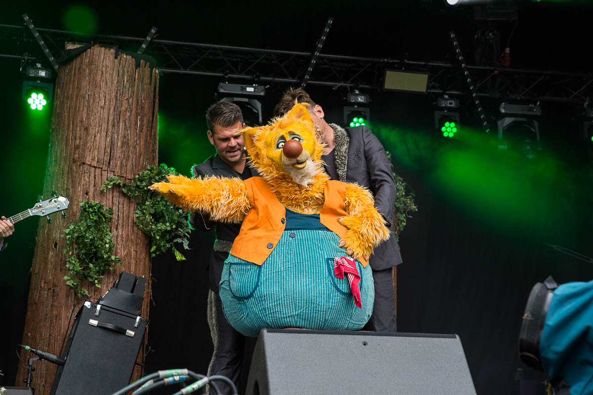 Meneer beer en de woeste wolven @ Linkerwoofer 2019, picture 20, photographed by Marc Verdonck - FrontView Magazine