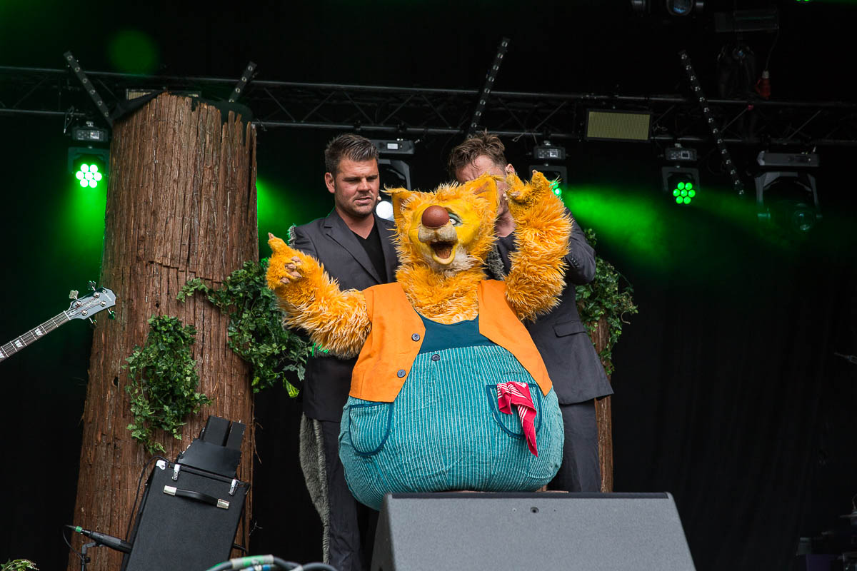 Meneer beer en de woeste wolven @ Linkerwoofer 2019, picture 26, photographed by Marc Verdonck - FrontView Magazine