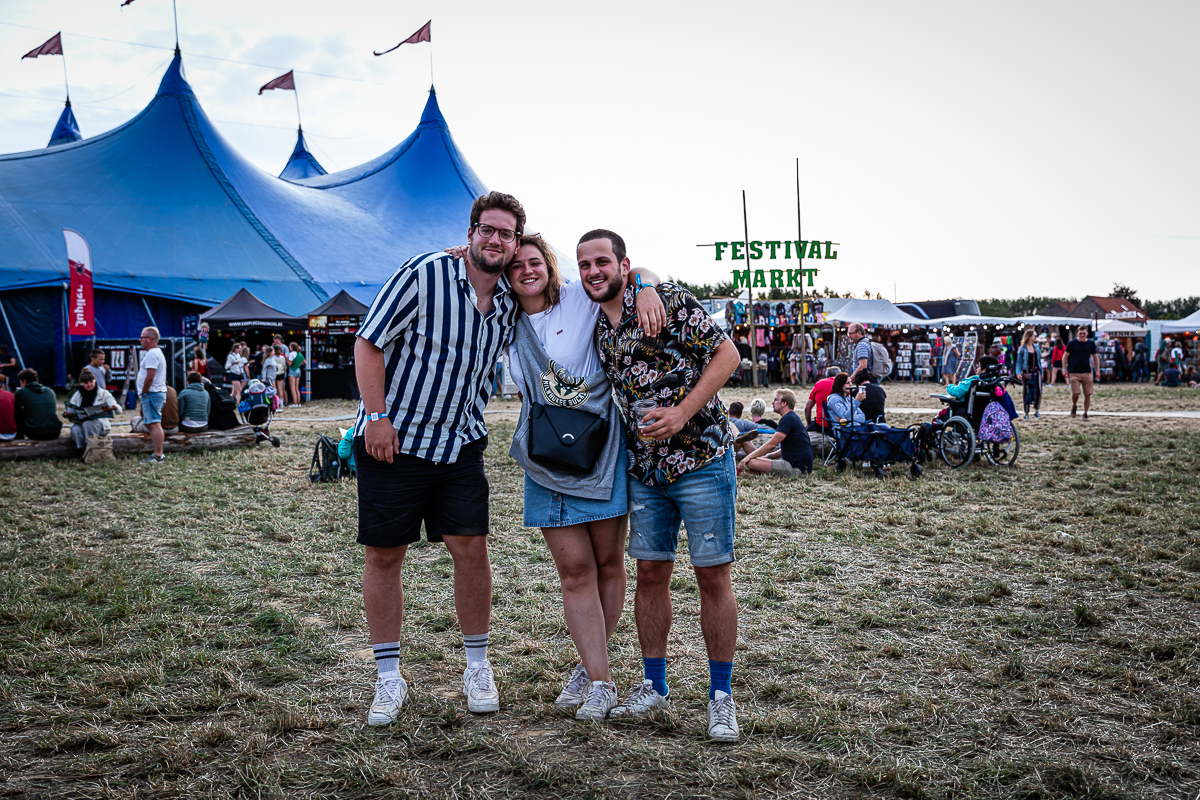 Sfeer zaterdag @ Dranouter, picture 13, photographed by Chris Lippens - FrontView Magazine