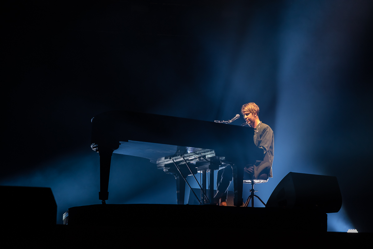 Tom Odell @ Dranouter, picture 4, photographed by Chris Lippens - FrontView Magazine