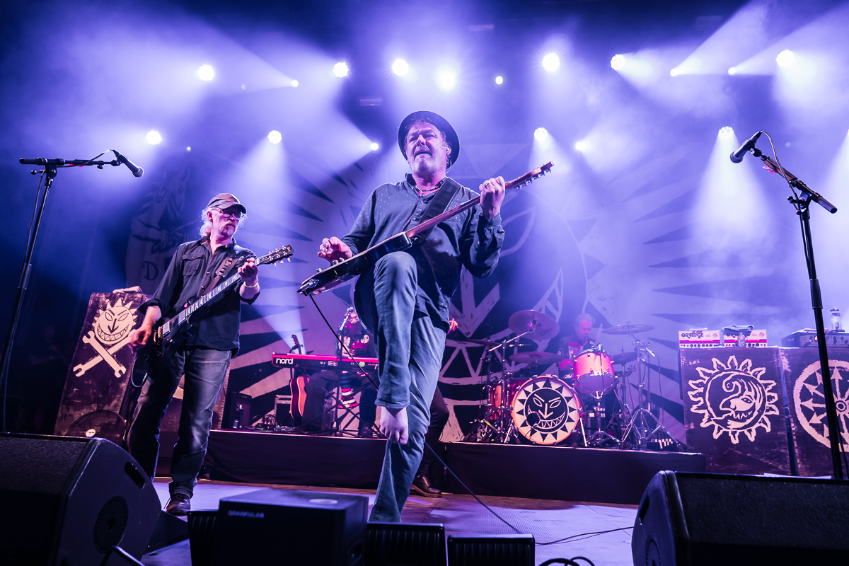 Levellers @ Fonnefeesten, foto 1, foto's door Danny Wagemans - FrontView Magazine