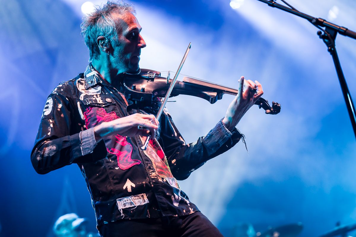 Levellers @ Fonnefeesten, foto 4, foto's door Danny Wagemans - FrontView Magazine