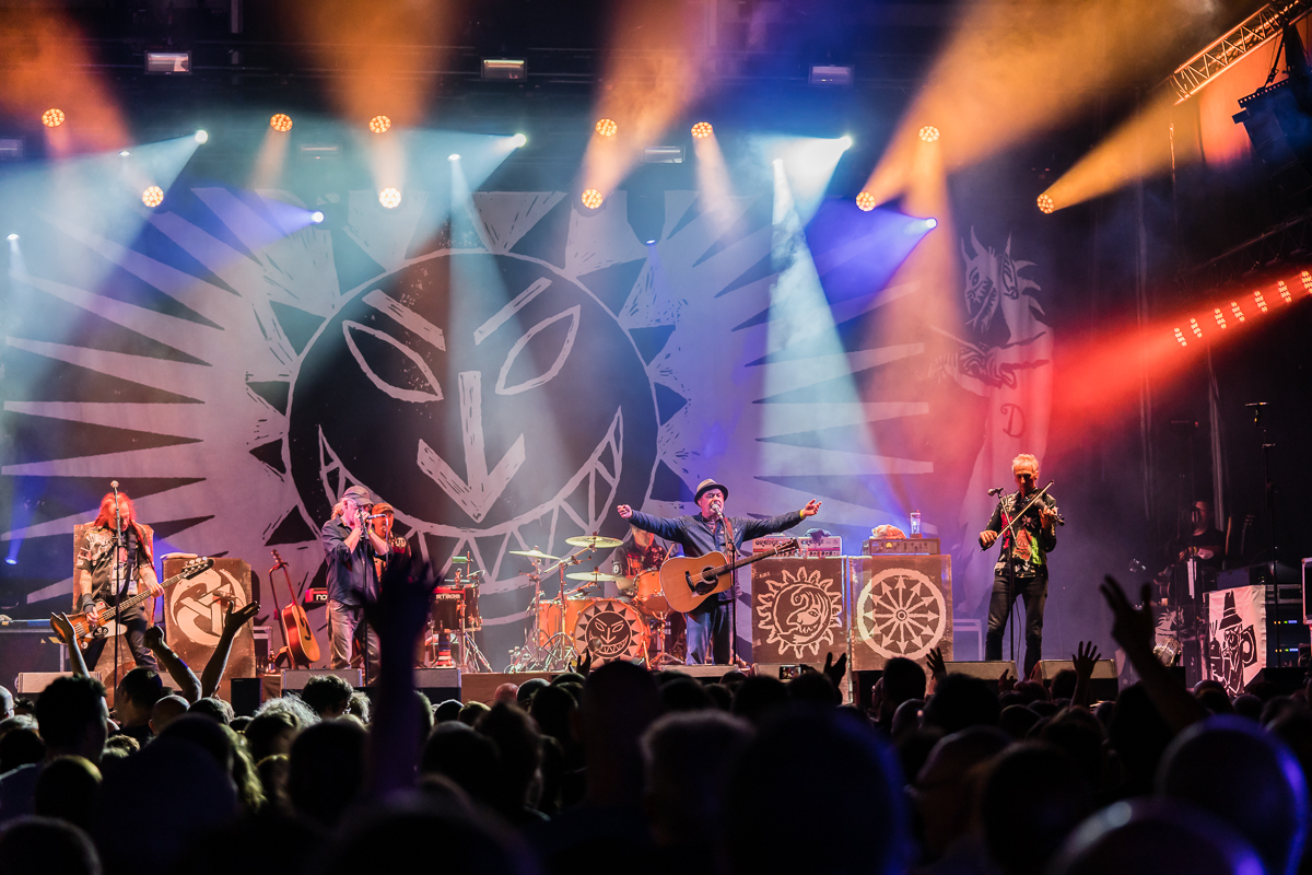 Levellers @ Fonnefeesten, foto 14, foto's door Danny Wagemans - FrontView Magazine