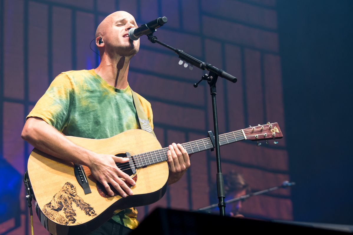 Milow @ Paal op Stelten, foto 2, foto's door Heidi Nys - FrontView Magazine