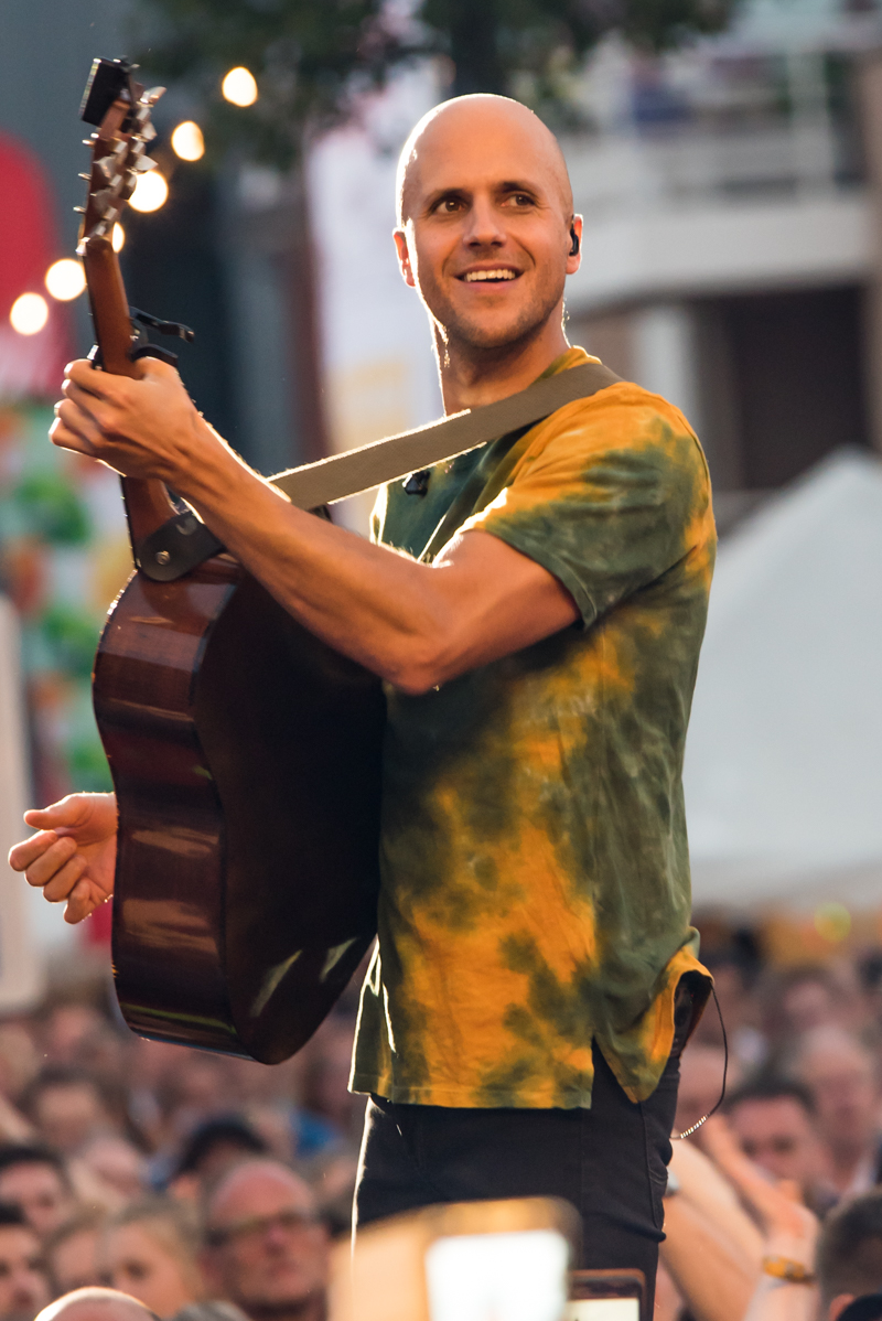 Milow @ Paal op Stelten, foto 4, foto's door Heidi Nys - FrontView Magazine