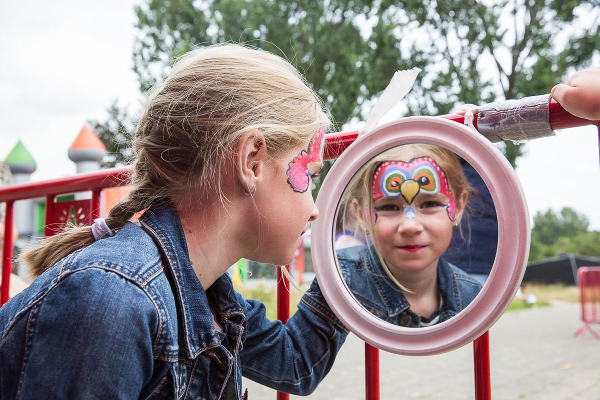 Sfeer zaterdag @ Linkerwoofer 2019, picture 2, photographed by Marc Verdonck - FrontView Magazine