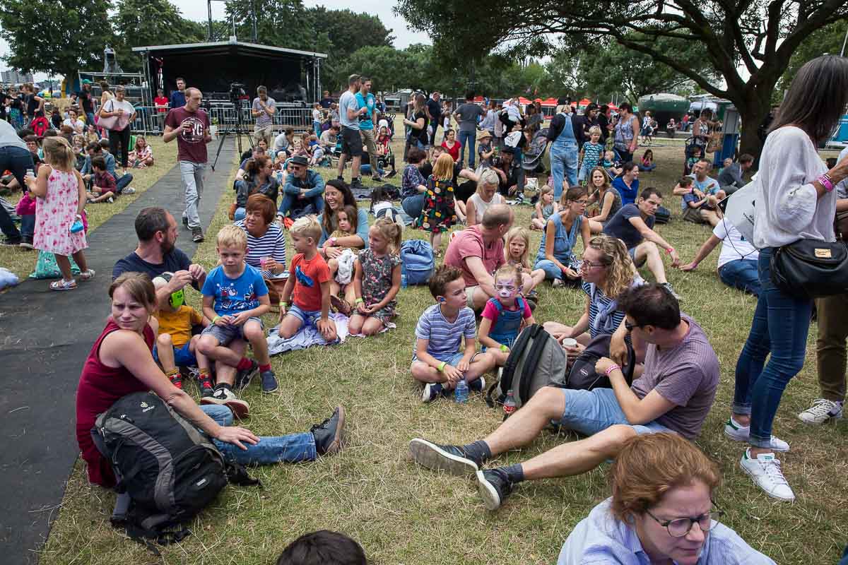 Sfeer zaterdag @ Linkerwoofer 2019, picture 22, photographed by Marc Verdonck - FrontView Magazine