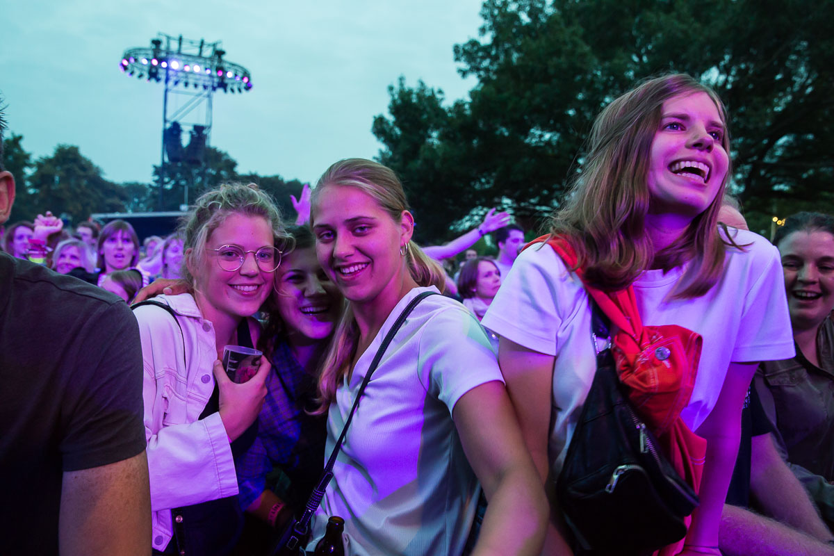 Sfeer zaterdag @ Linkerwoofer 2019, picture 62, photographed by Marc Verdonck - FrontView Magazine