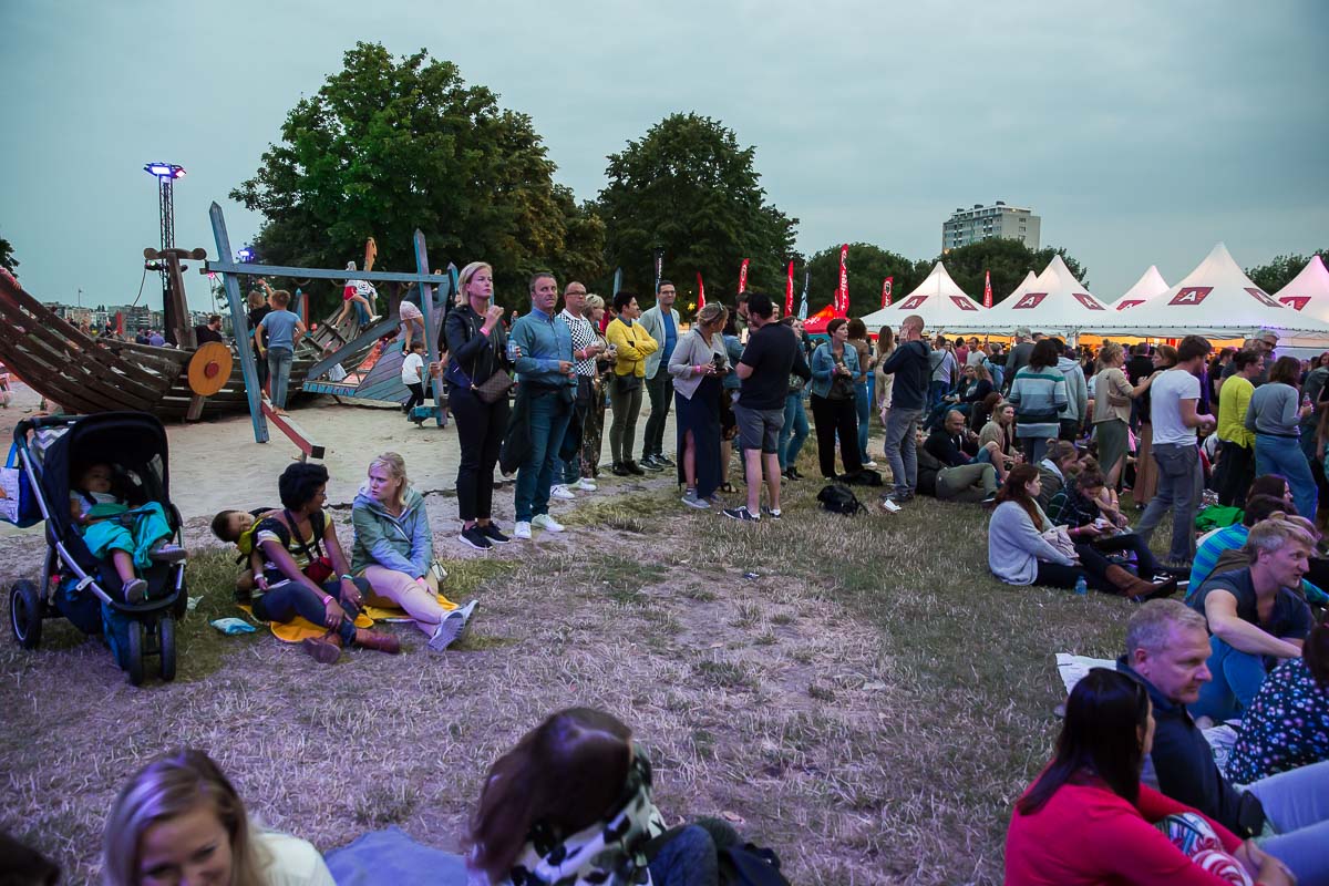 Sfeer zaterdag @ Linkerwoofer 2019, picture 64, photographed by Marc Verdonck - FrontView Magazine