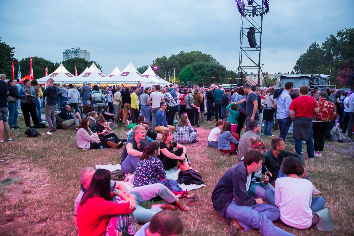 Sfeer zaterdag @ Linkerwoofer 2019, picture 65, photographed by Marc Verdonck - FrontView Magazine