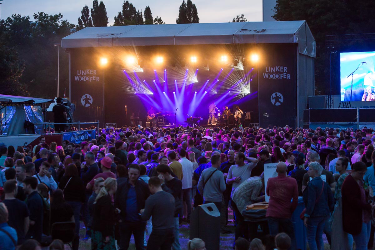 Sfeer zaterdag @ Linkerwoofer 2019, picture 66, photographed by Marc Verdonck - FrontView Magazine