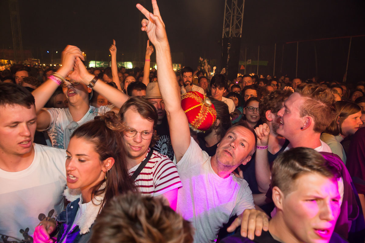 Sfeer zaterdag @ Linkerwoofer 2019, picture 73, photographed by Marc Verdonck - FrontView Magazine