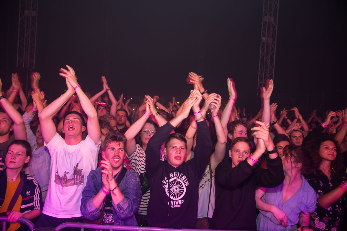 Sfeer zaterdag @ Linkerwoofer 2019, picture 82, photographed by Marc Verdonck - FrontView Magazine