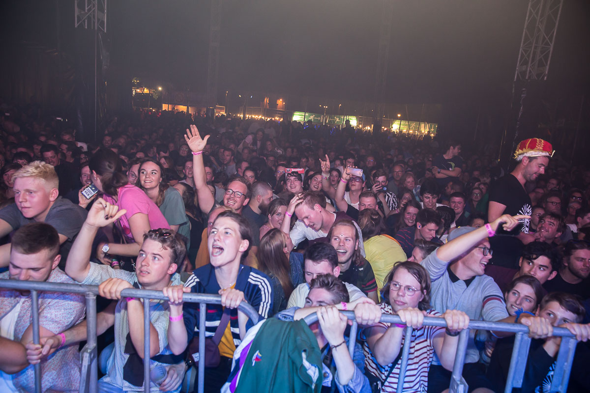 Sfeer zaterdag @ Linkerwoofer 2019, picture 87, photographed by Marc Verdonck - FrontView Magazine