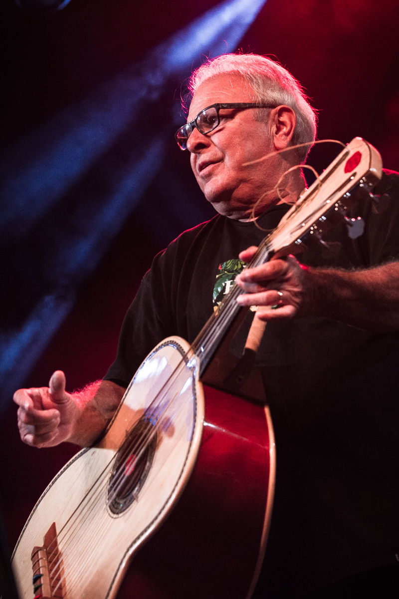 Los Lobos @ OLT Rivierenhof, picture 12, photographed by Tom Stessens - FrontView Magazine
