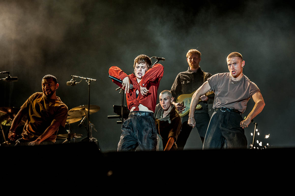 Christine and the Queens @ Lokerse Feesten, picture 3, photographed by Gert Daemen - FrontView Magazine