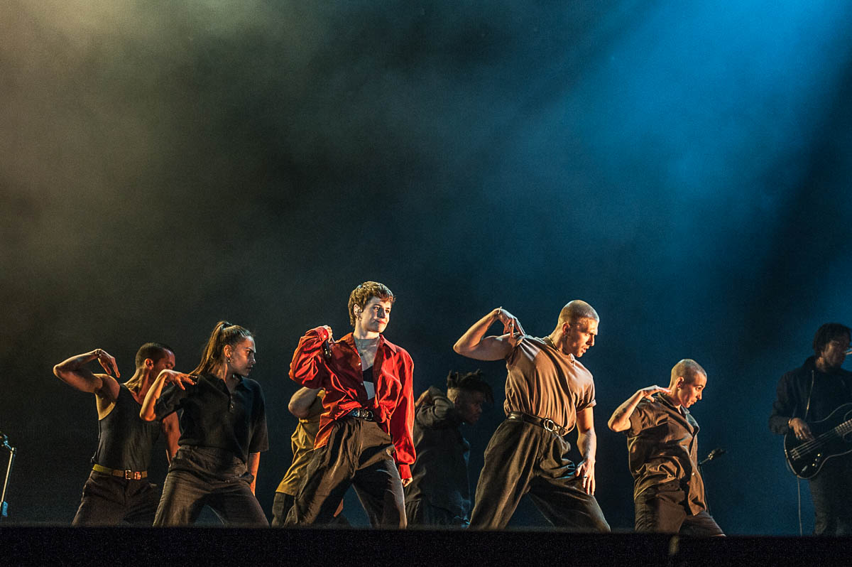 Christine and the Queens @ Lokerse Feesten, picture 8, photographed by Gert Daemen - FrontView Magazine