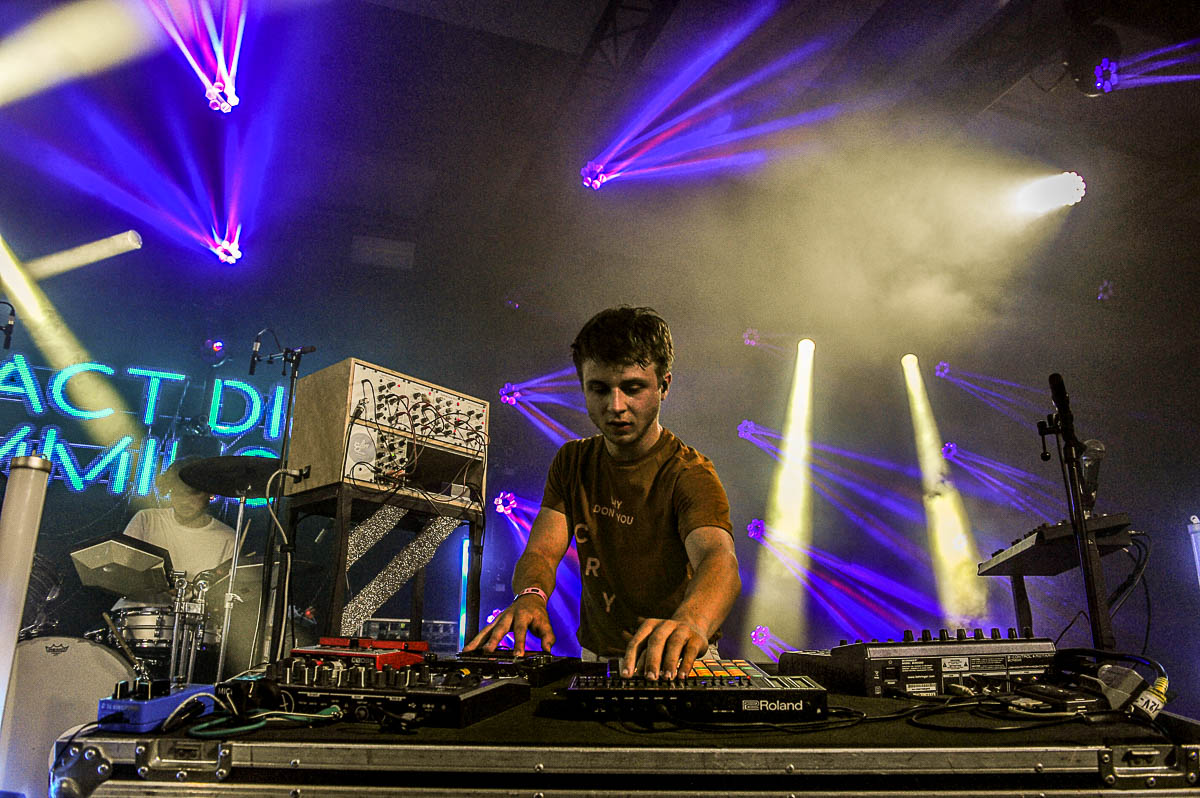 compact disk dummies @ lokerse feesten, foto 9, foto's door Gert Daemen - FrontView Magazine