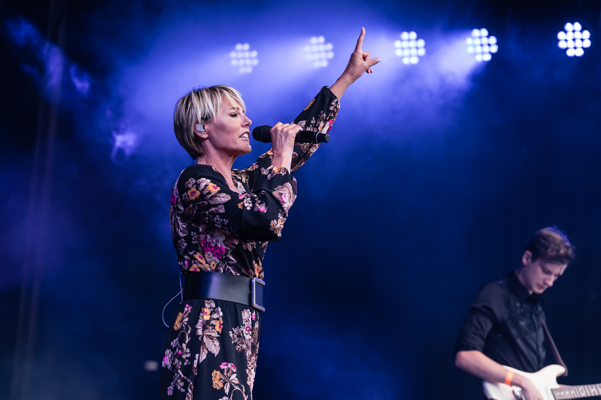Dana Winner @ Fonnefeesten, foto 4, foto's door Danny Wagemans - FrontView Magazine