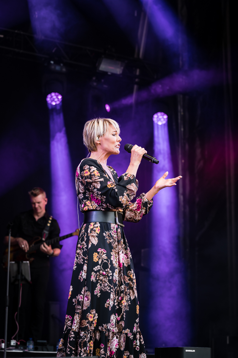 Dana Winner @ Fonnefeesten, foto 13, foto's door Danny Wagemans - FrontView Magazine