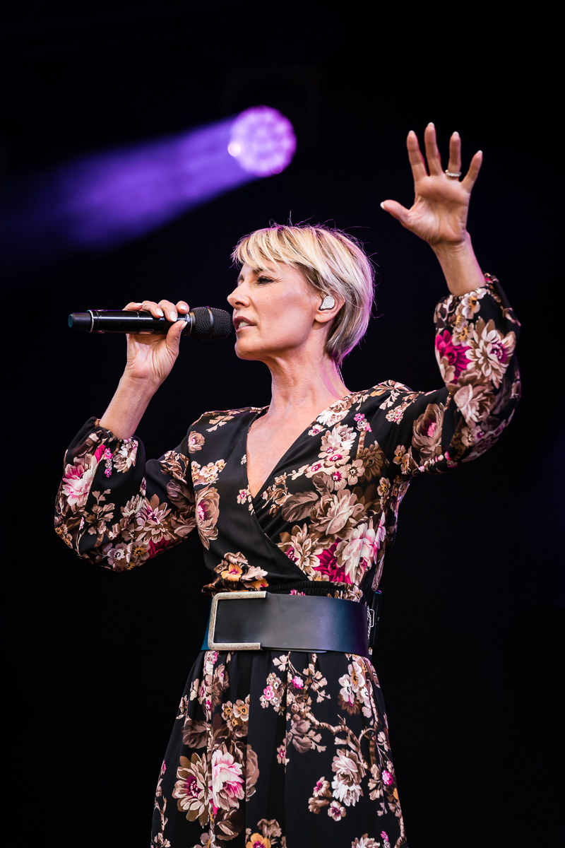 Dana Winner @ Fonnefeesten, foto 15, foto's door Danny Wagemans - FrontView Magazine