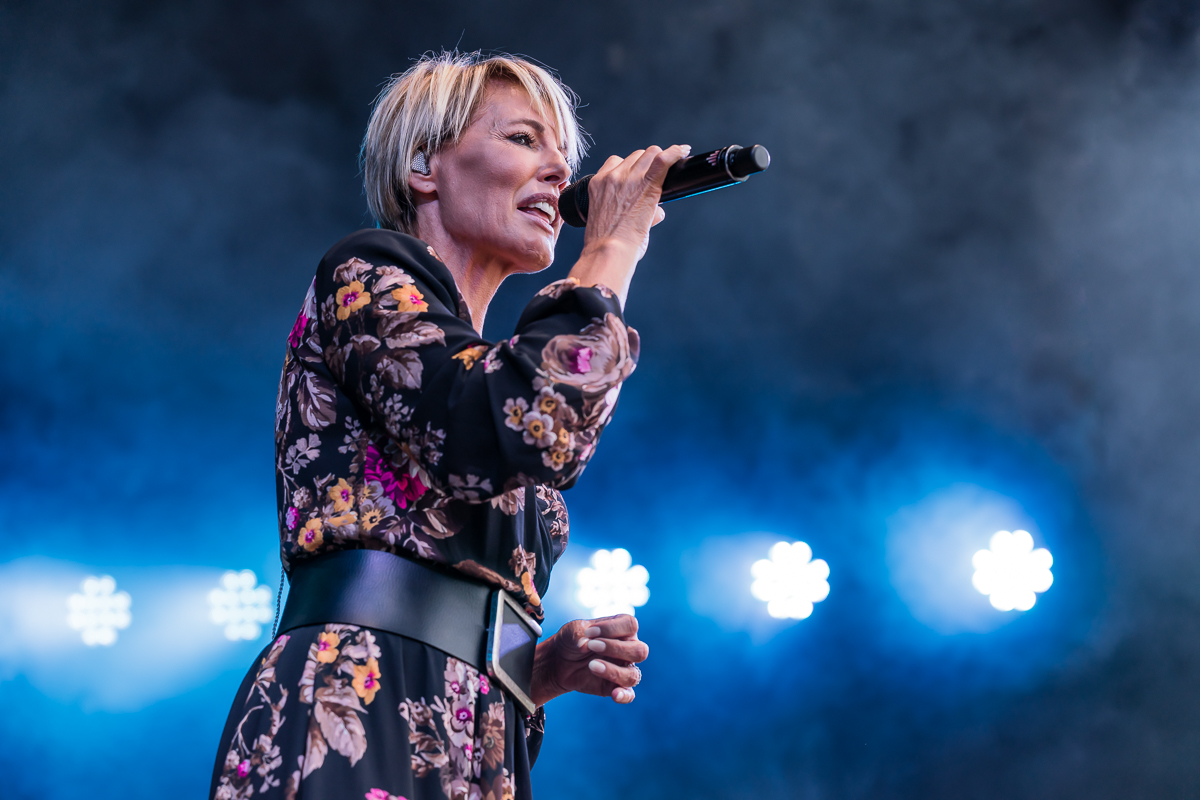 Dana Winner @ Fonnefeesten, foto 18, foto's door Danny Wagemans - FrontView Magazine