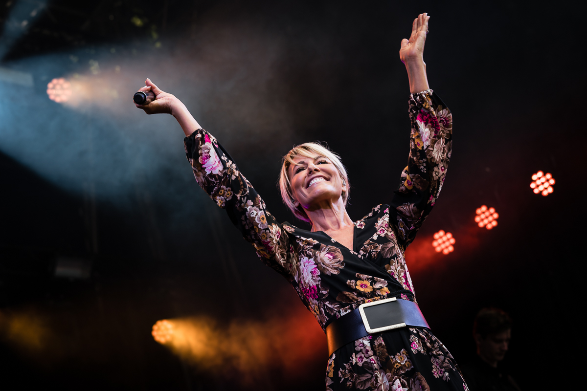 Dana Winner @ Fonnefeesten, foto 25, foto's door Danny Wagemans - FrontView Magazine