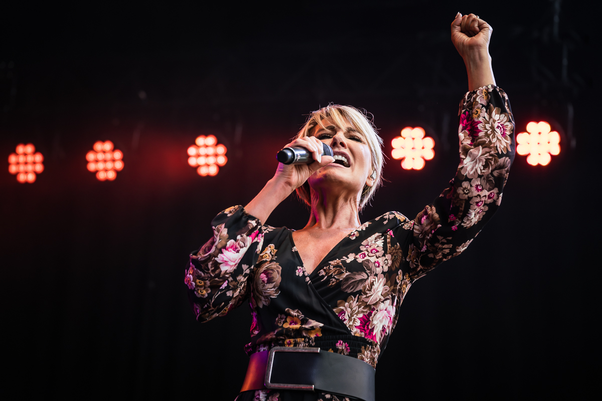 Dana Winner @ Fonnefeesten, foto 26, foto's door Danny Wagemans - FrontView Magazine